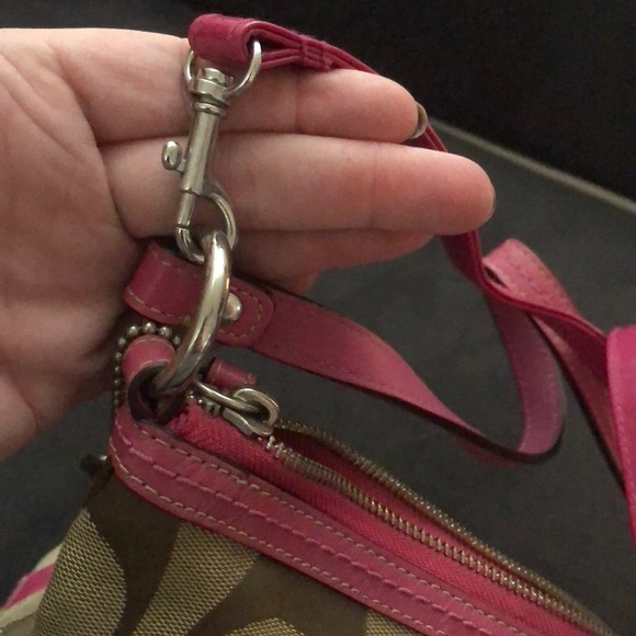 Coach cross body bag - Picture 3 of 3